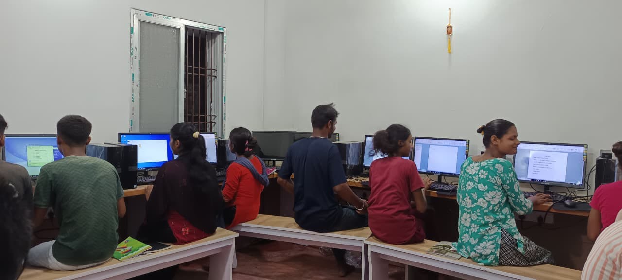 Students at the Kachorwa Digital Knowledge Hub