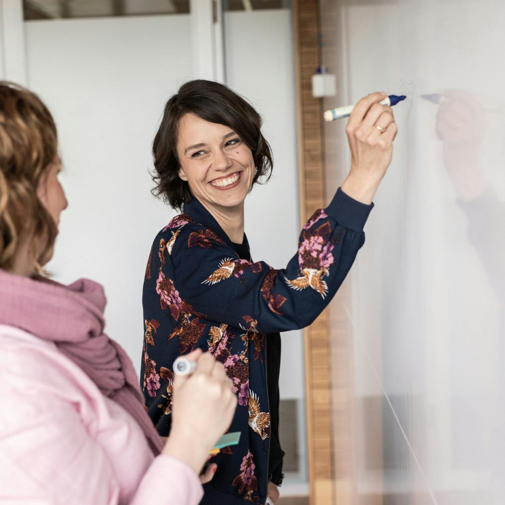 Juliana Hirsing, UX Writing Trainerin bei UX&I