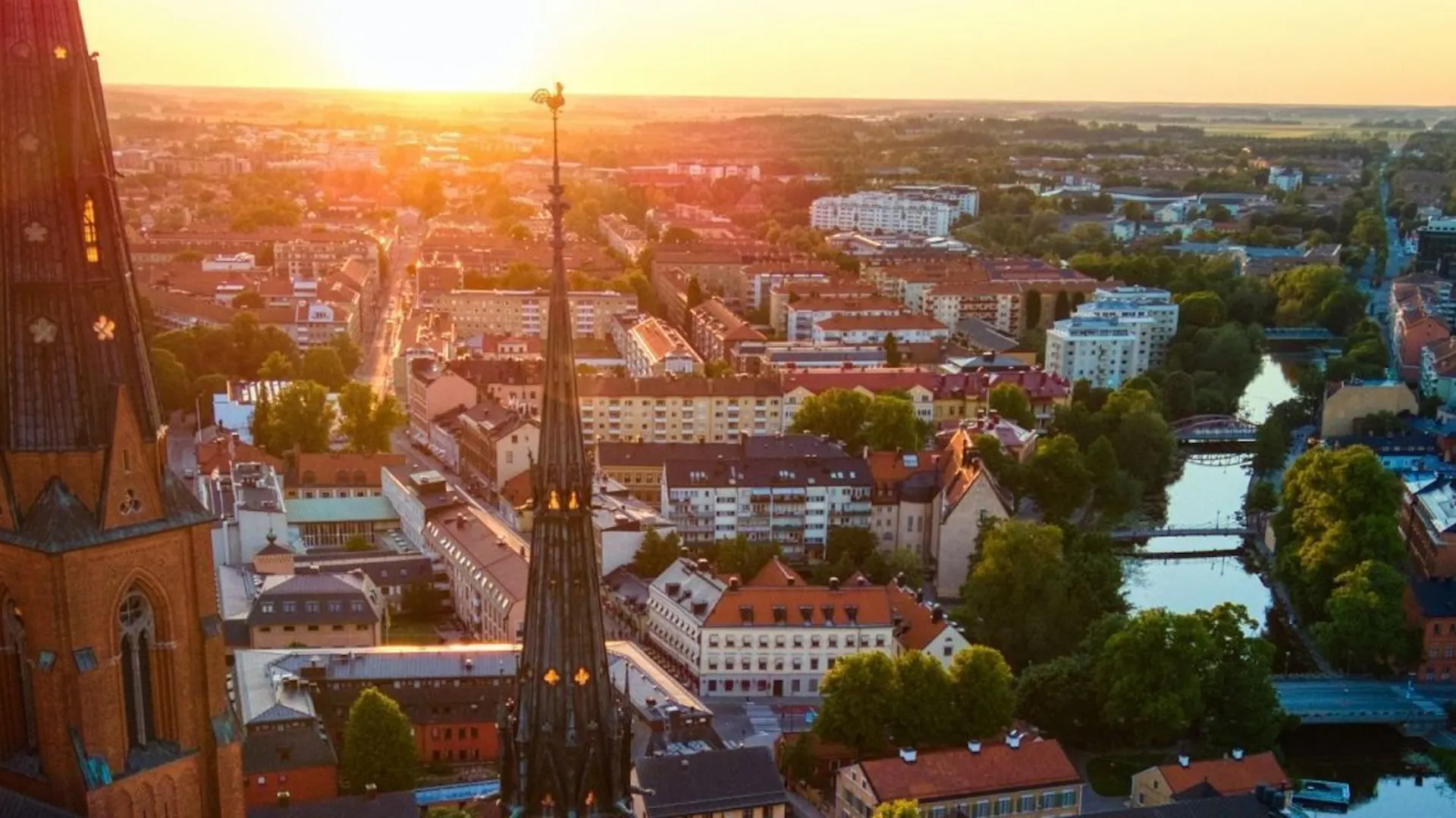 Uppsalamorgon över Domkyrkan