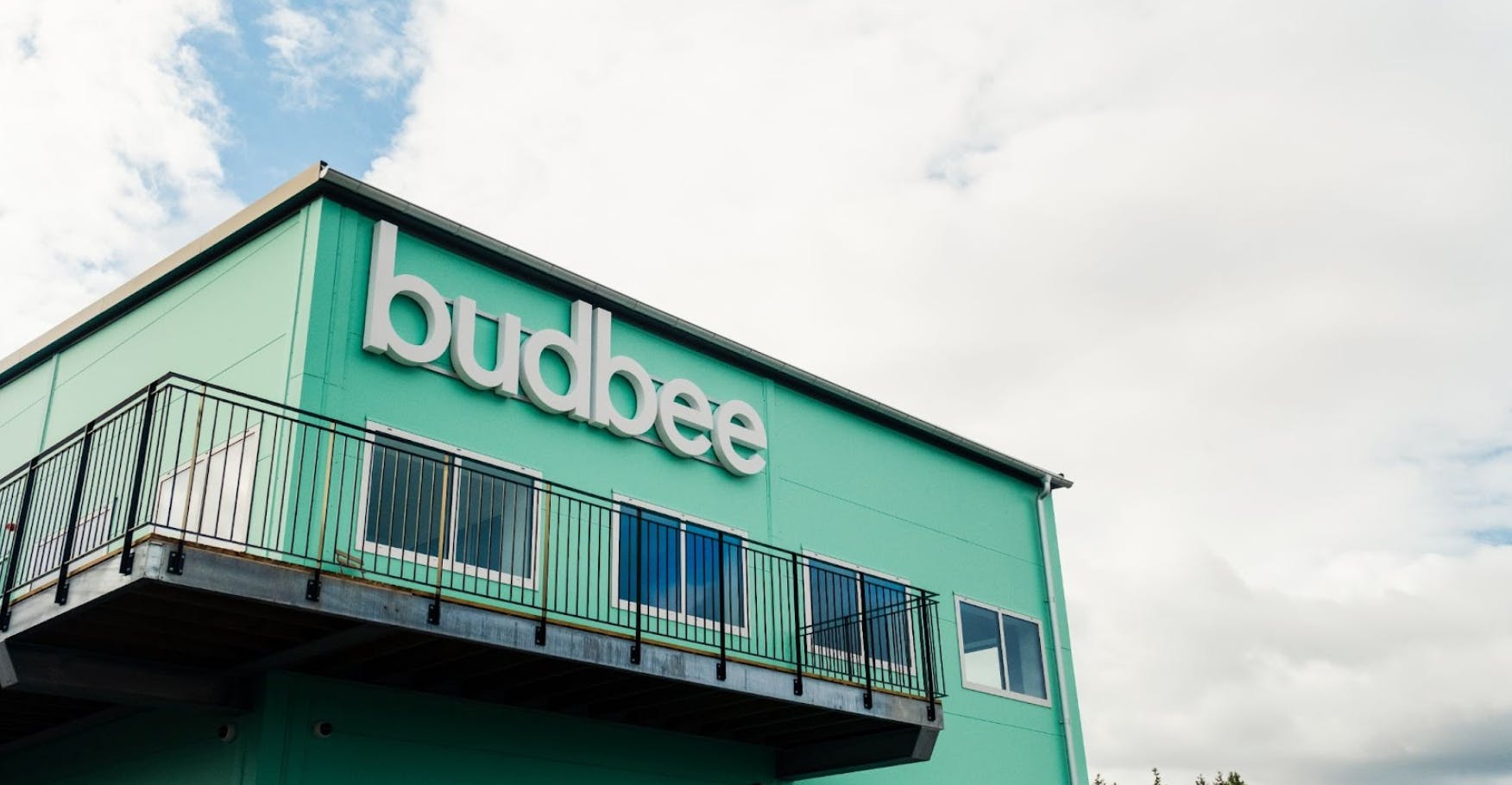 Scaling and migrating modern data services at logistics tech leader Budbee