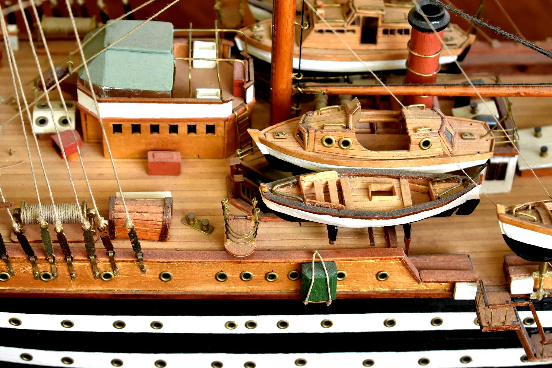 Наша мировая модель была построена специально. Модель парусника Америго Веспуччи. Модели кораблей судомоделирование. Судомоделирование парусных кораблей. Модель корабля парусник судомоделирование.