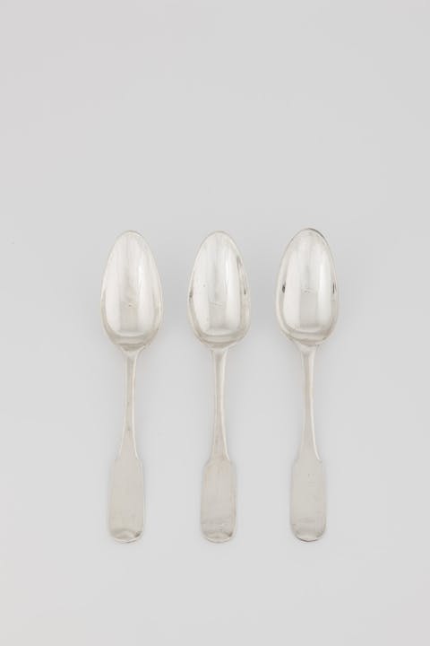 Tre silver skedar av Peter Streissel, 1797