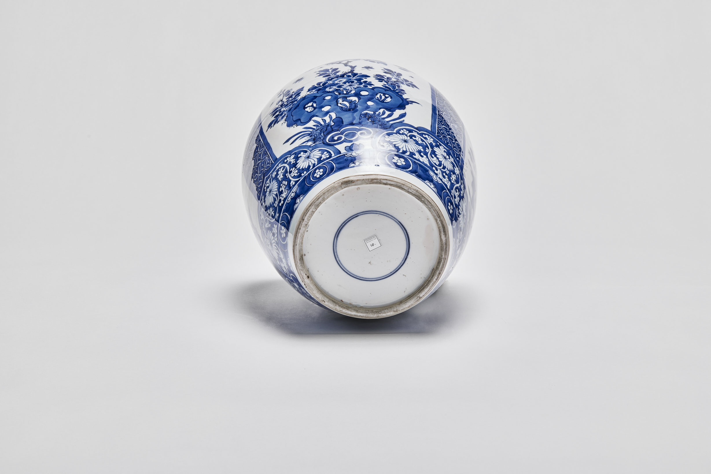 chinese blue white porcelain garniture underside