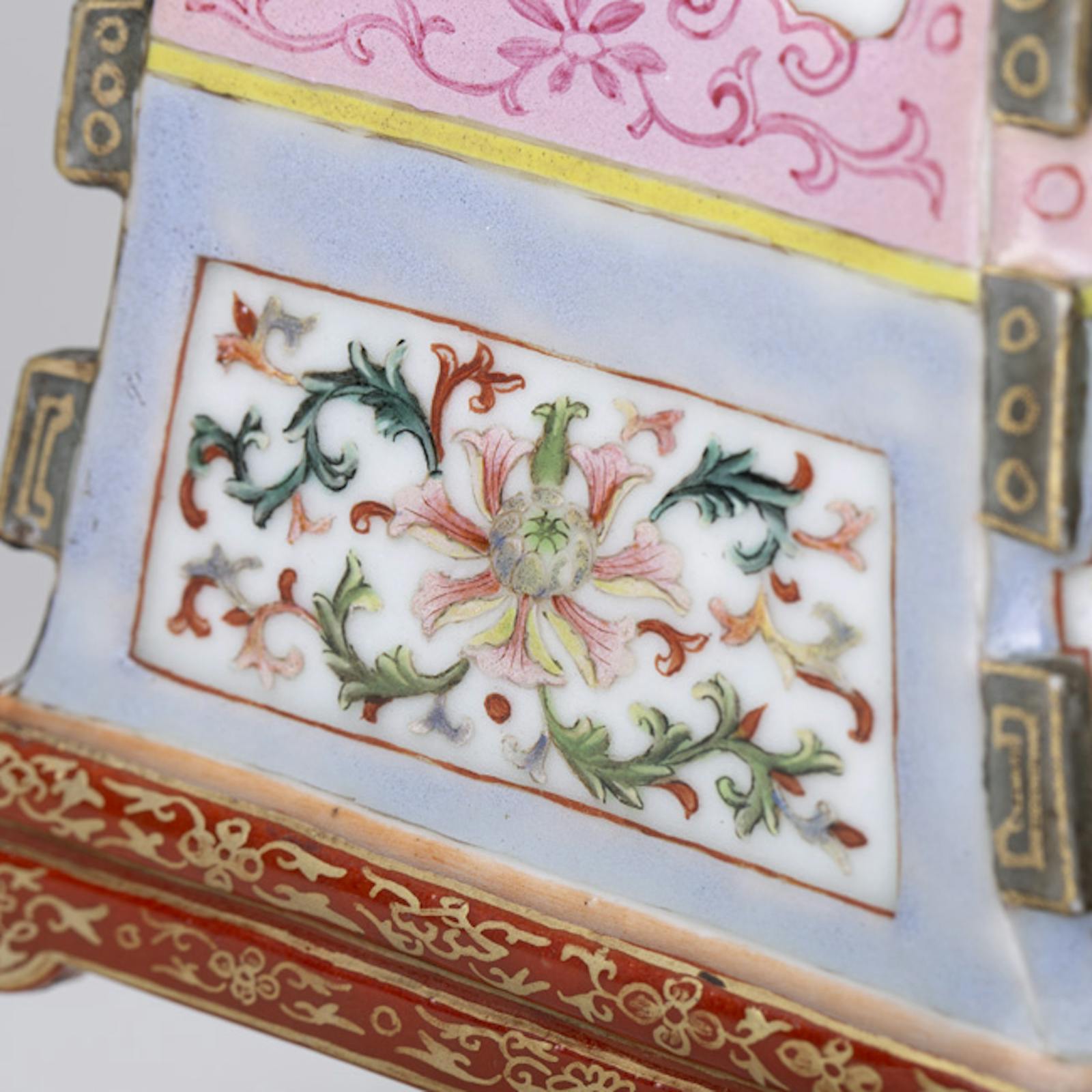 Chinese Famille Rose Porcelain Illusory Wall Plaque Video Imitation and Inspiration Catalogue
