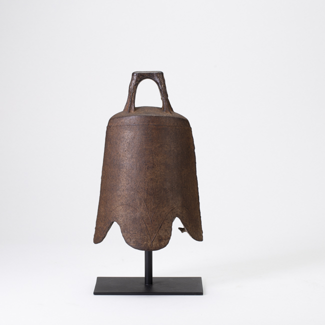 china, chinese works of art, cast iron, cast iron bell, bell, song dynasty