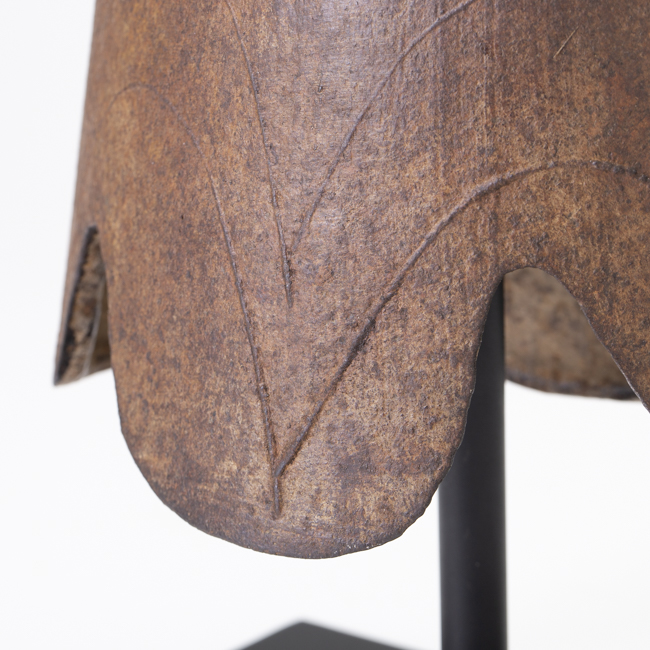 china, chinese works of art, cast iron, cast iron bell, bell, song dynasty, bell detail