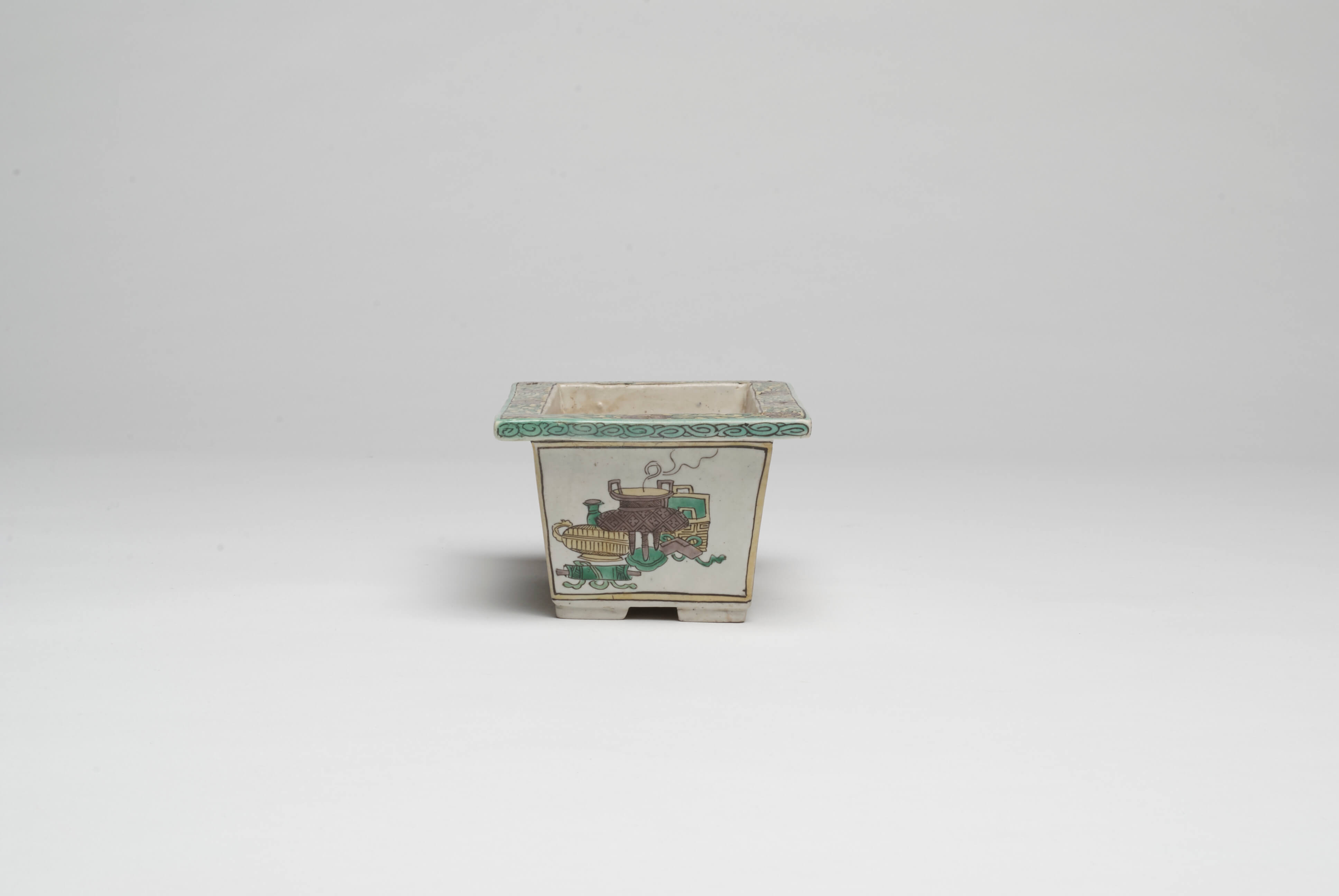 Chinese Porcelain Famille Verte Jardiniere 