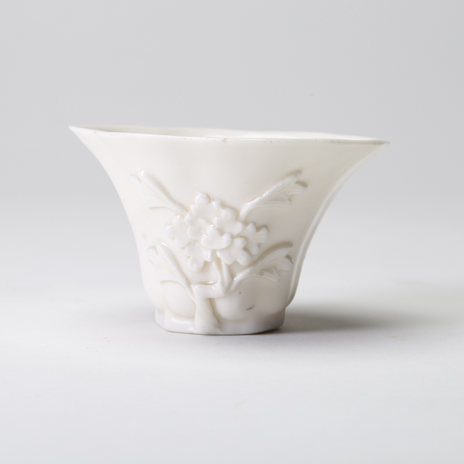 Chinese Blanc de Chine Porcelain Pair of Wine Cups from the Kangxi period