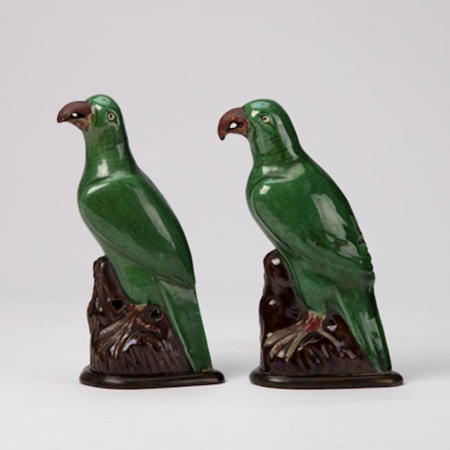 Chinese Coloured Porcelain Pair of Parrots from the 19th century