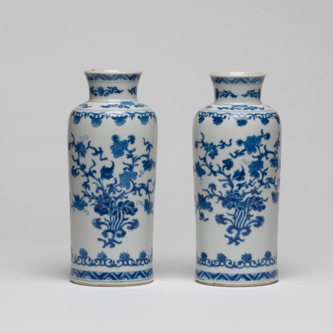 Chinese Porcelain Blue White Vases from the Kangxi period in China
