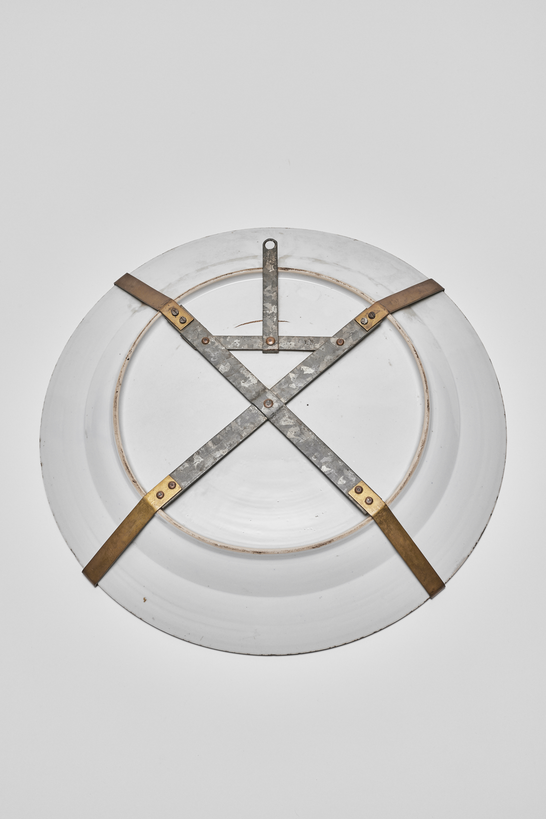 chinese blue and white porcelain underside chaarger