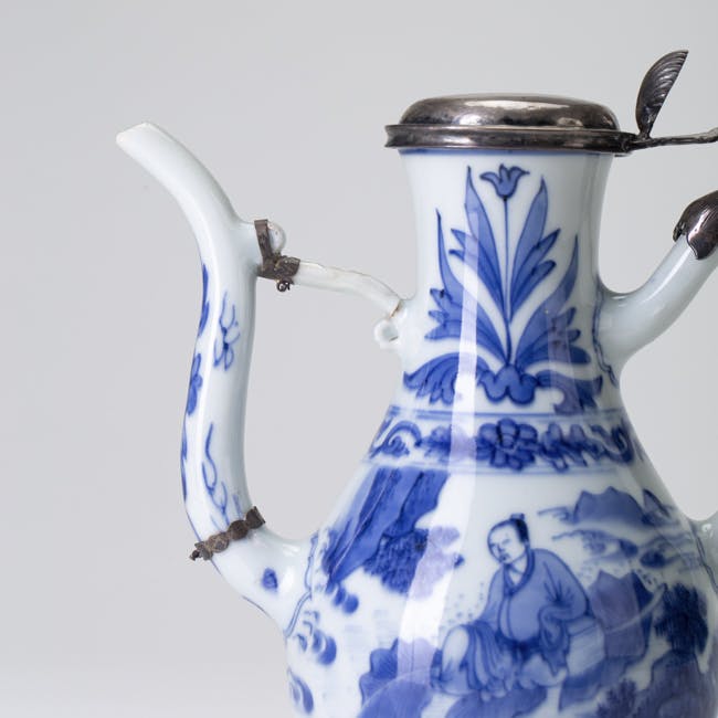 Chinese Blue and White Porcelain Ewer with Silver Cover spout detail