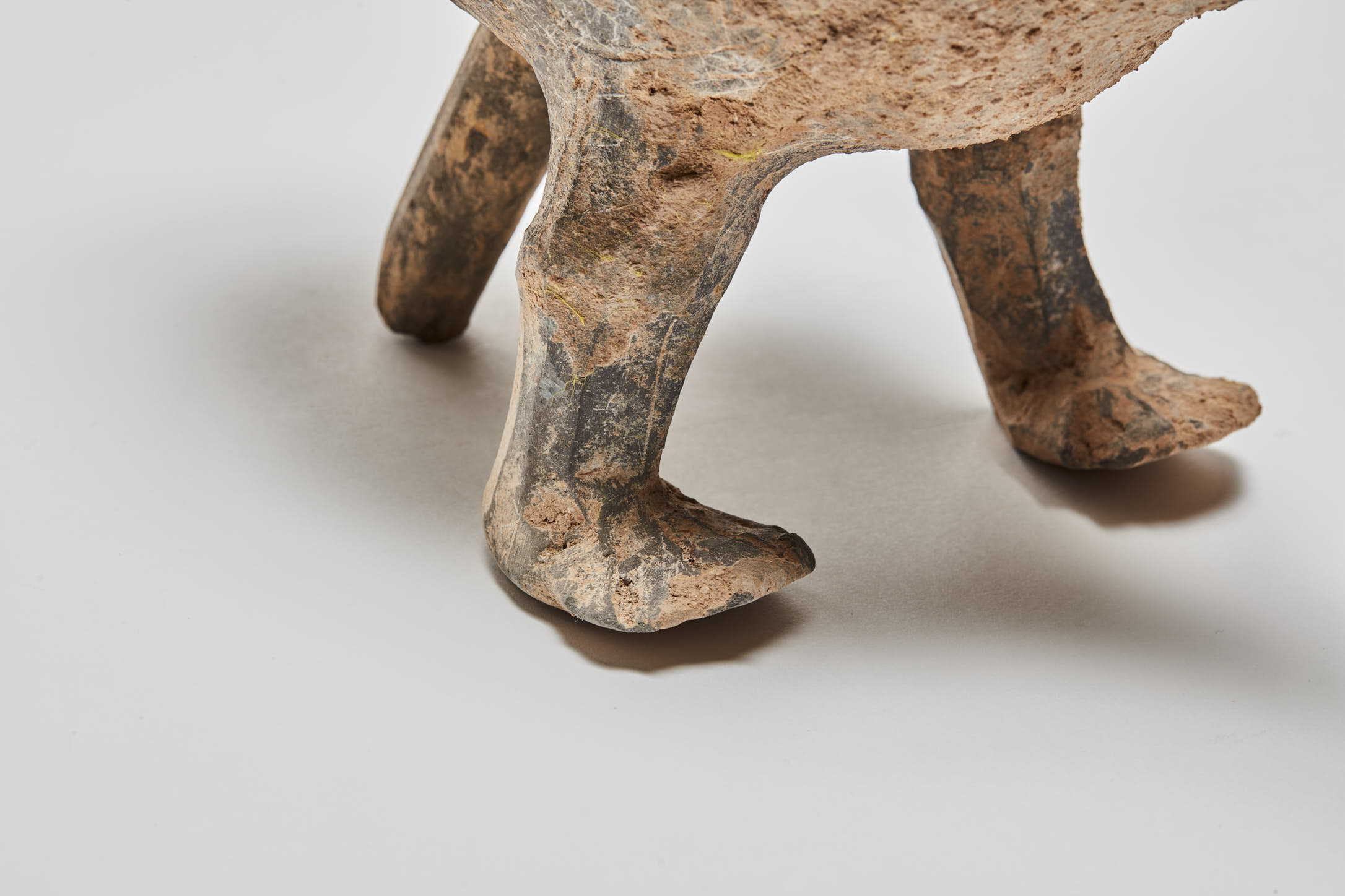 Chinese Pottery Model of Goose from the Han Dynasty feet detail