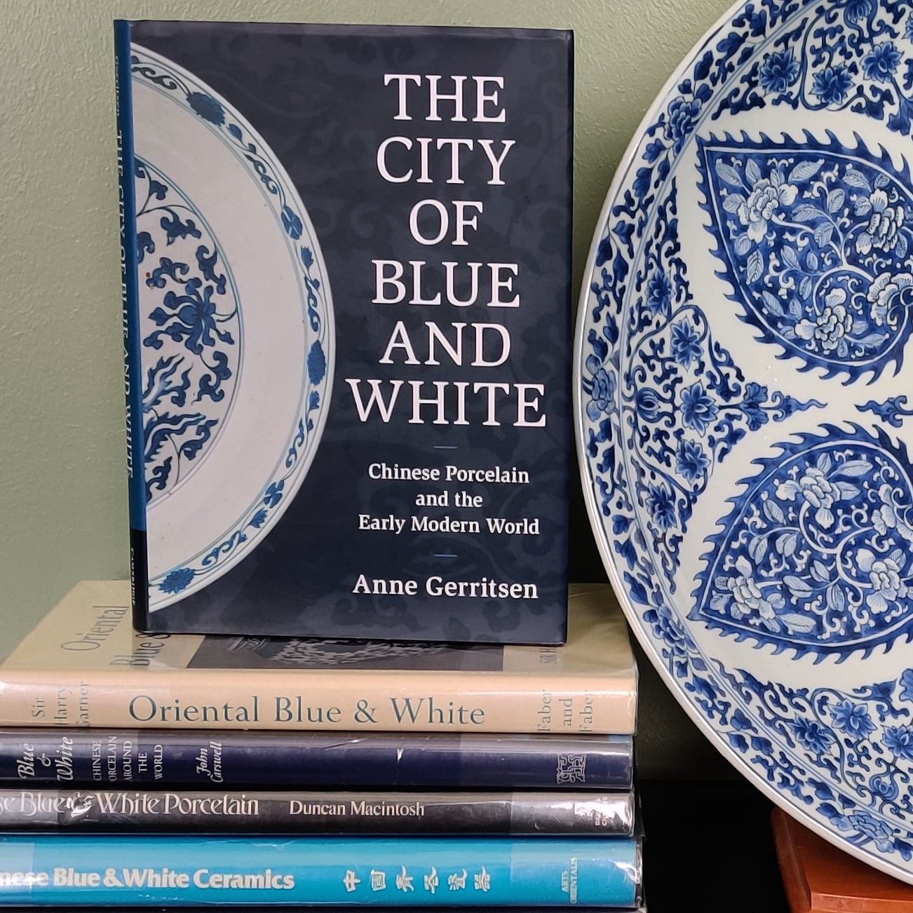 books, educate, blue and white, porcelain, china, anne gerritsen