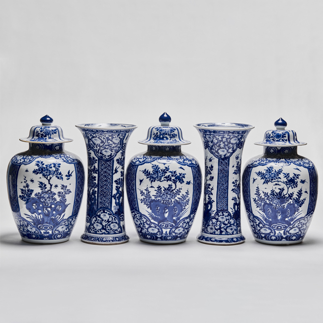 chinese blue white porcelain garniture