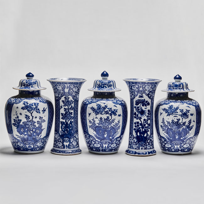 chinese blue white porcelain garniture