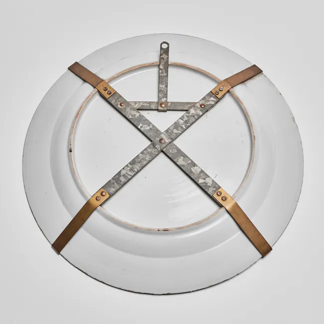 chinese blue and white porcelain charger underside