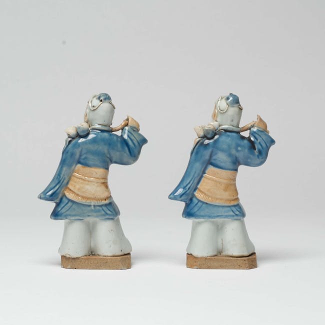 Chinese Coloured Porcelain Set of Two Figures backside
