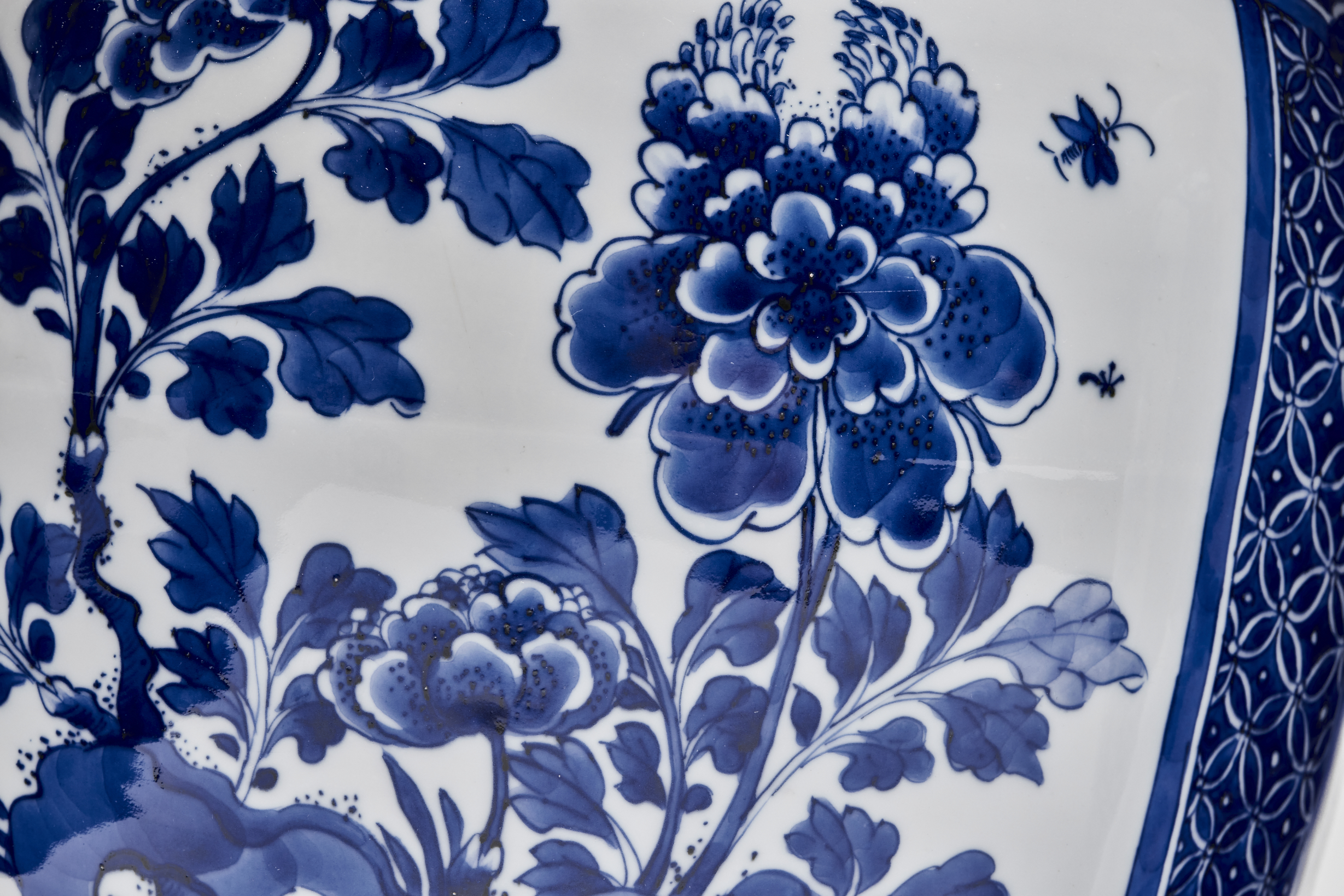 chinese blue white porcelain garniture flowers