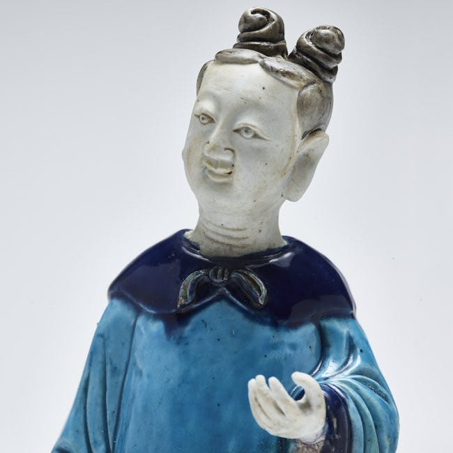 chinese art, coloured porcelain, turquoise, lan caihe, flowerbasket detail head