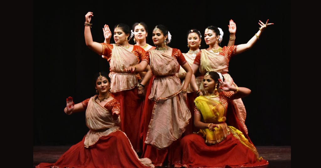 Physical benefits of learning kathak for your body - avalglitz.com