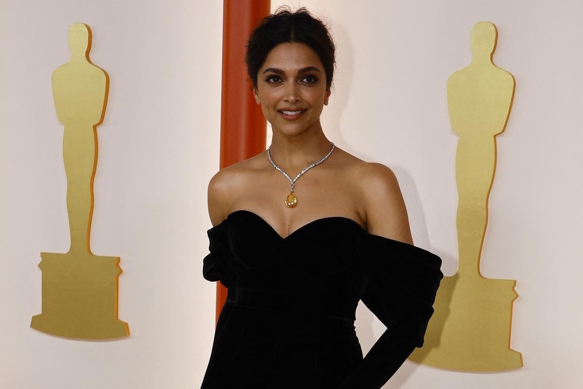 Stunning Deepika Padukone Debuts At The Oscars, Representing RRR's Naatu Naatu   