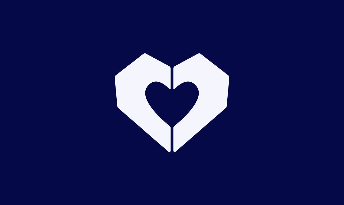 Varsam Försäkring Logo on Blue Background