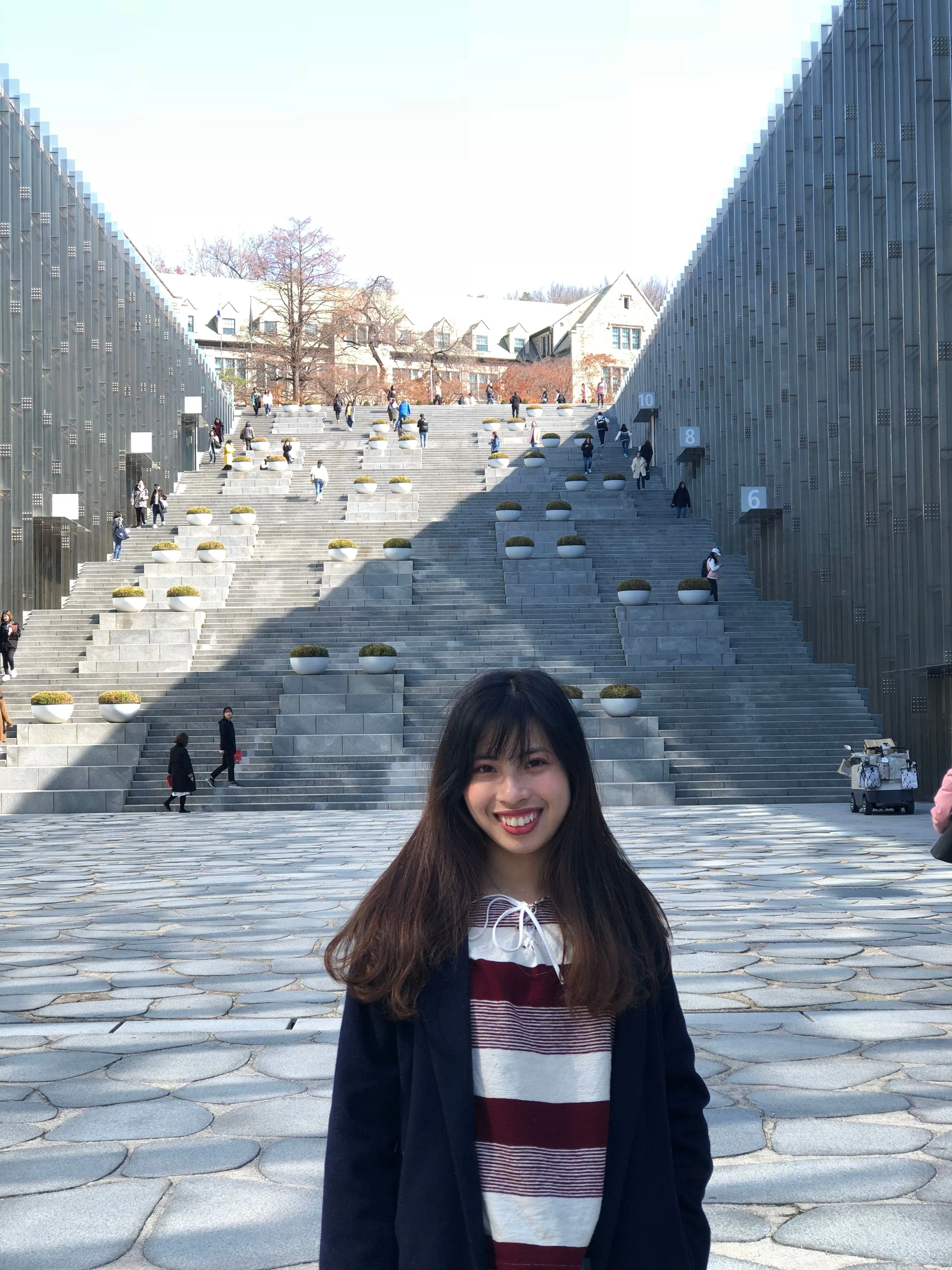 Missing alternative text