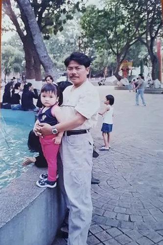 Missing alternative text