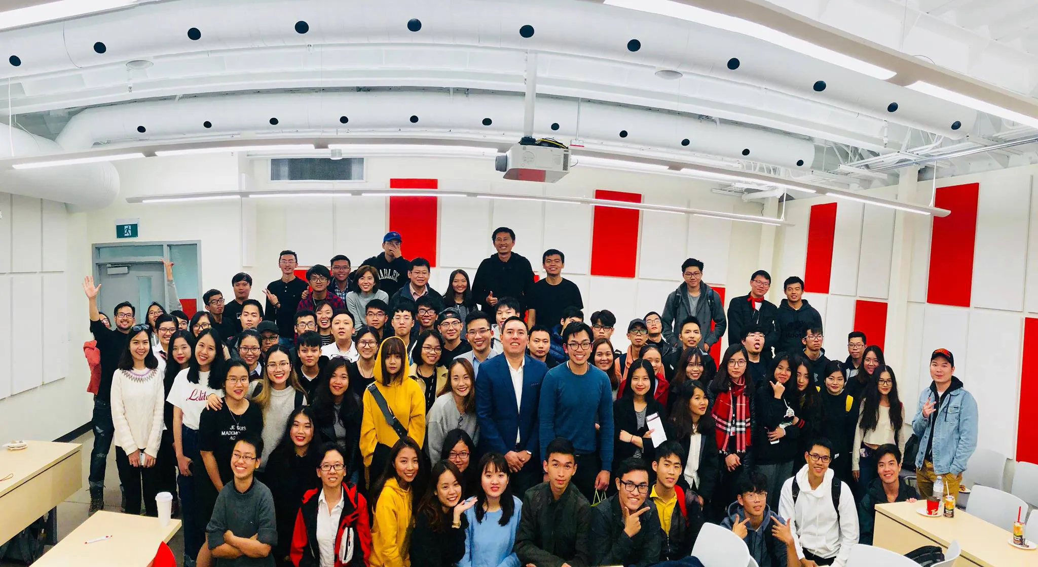 Missing alternative text