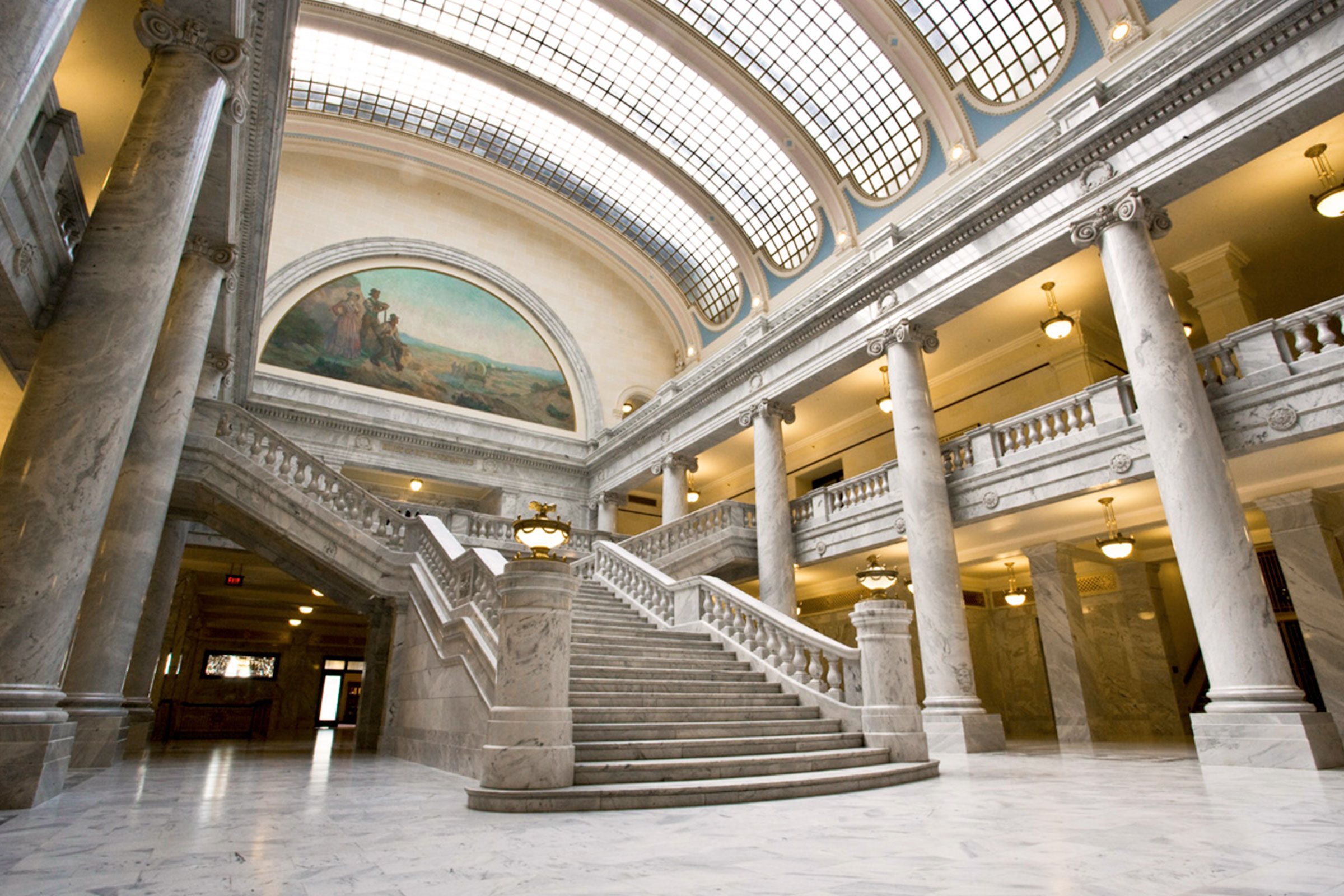 1 4   72fe279b 9a51 45cd A05b 132a105f19c1 Utah State Capitol Image 01 