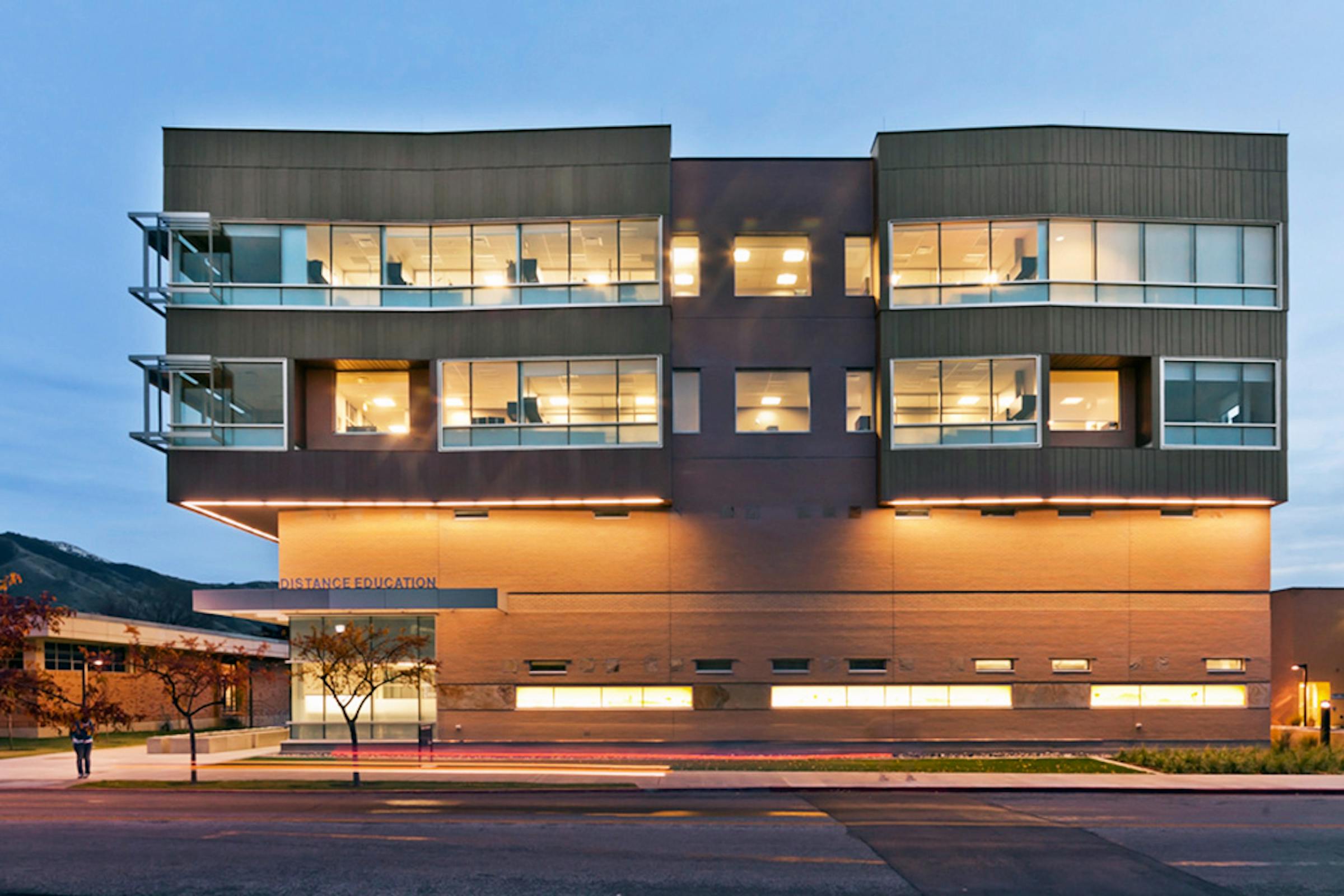 Utah State University Regional Campus Distance Education Building