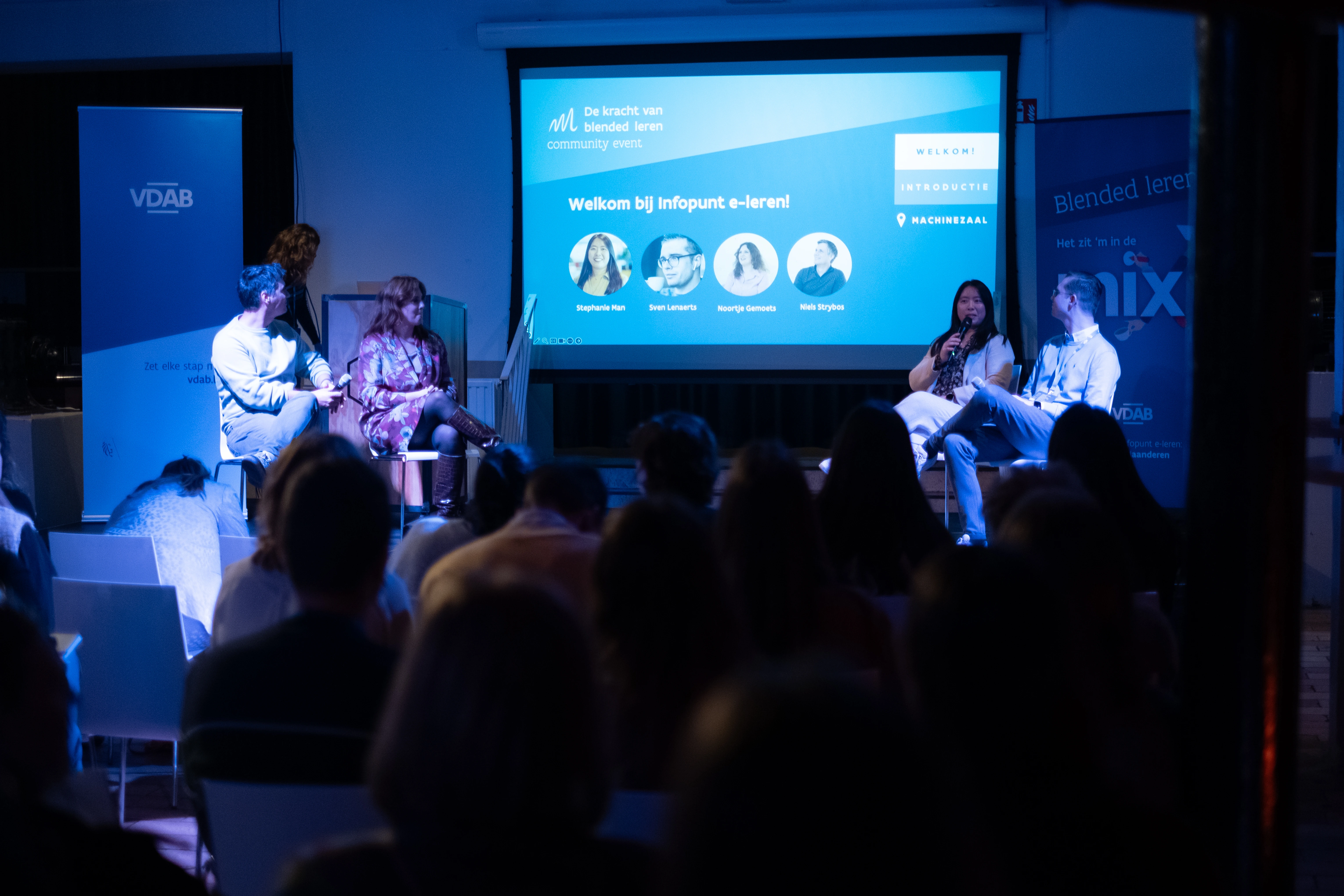 https://s.prismic.io/vdab-infopunt-e-leren/db59f3aa-90aa-43ee-80c9-72c38c40a0b2_VDAB_E-Learning_Event_67.webp?ixlib=gatsbyFP&auto=compress%2Cformat&fit=max&w=1150&h=767