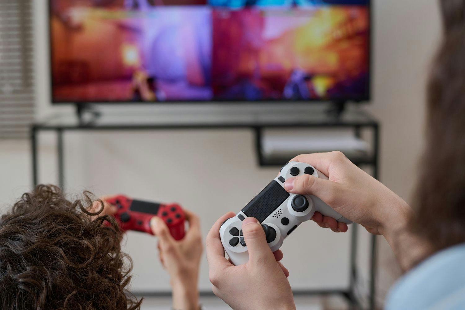 jugar videojocs a casa