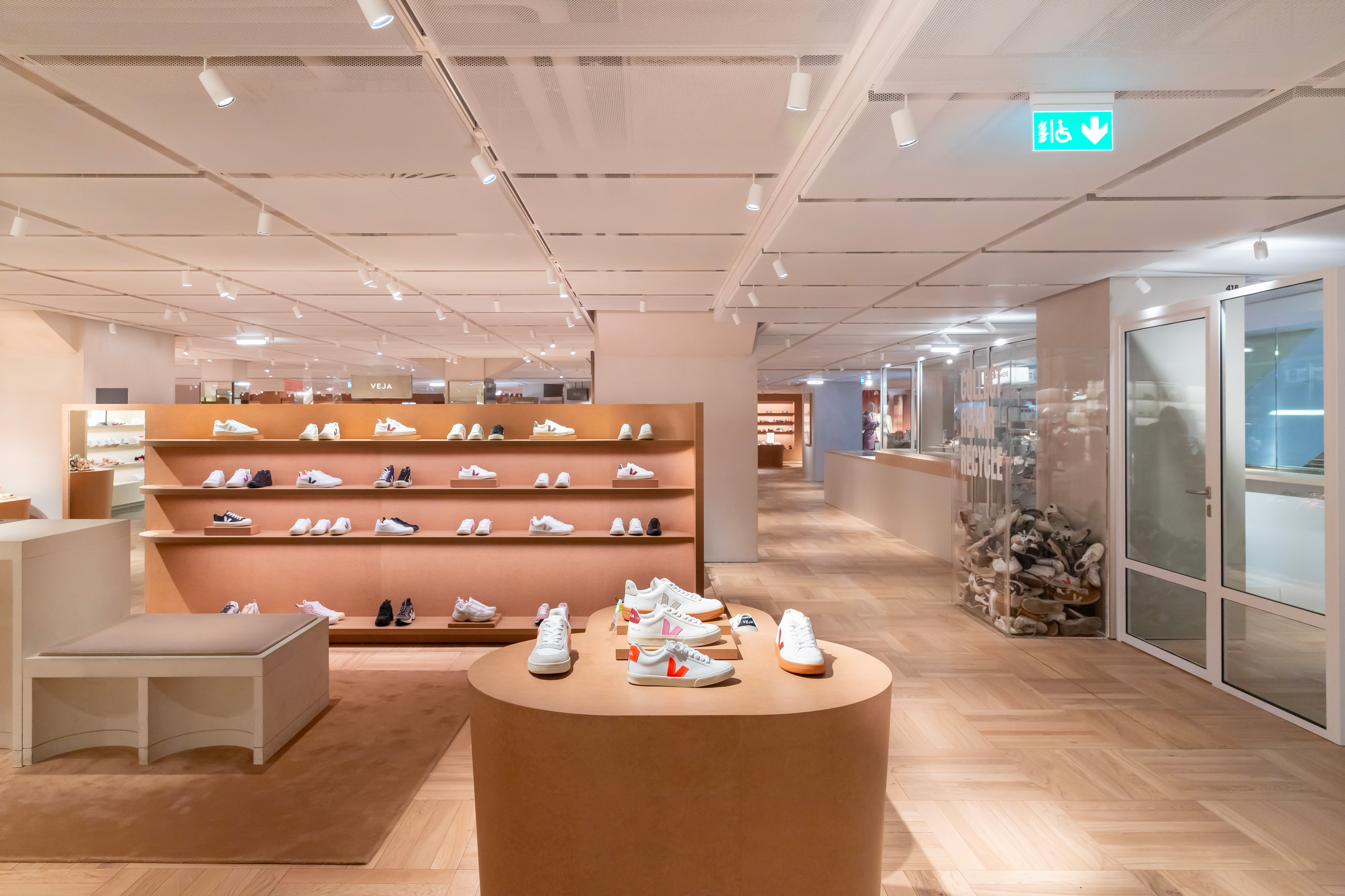 Veja 2025 galerie lafayette