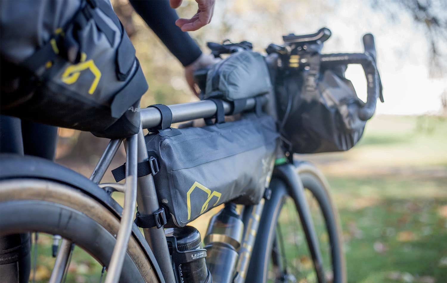 Road Apidura Bike Packing