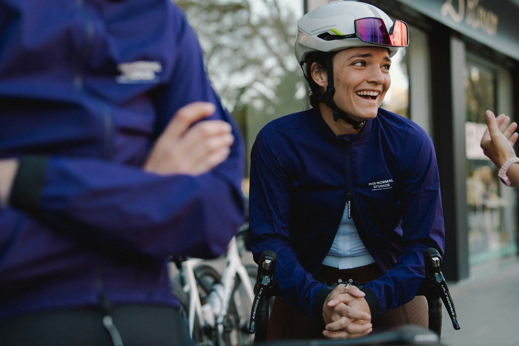 pas normal stow away mechanism