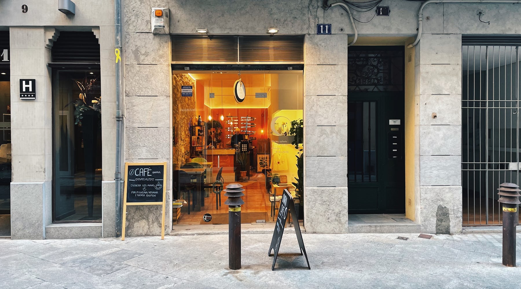 Best Bike Friendly Specialty Cafes in Girona | Velodrom.cc