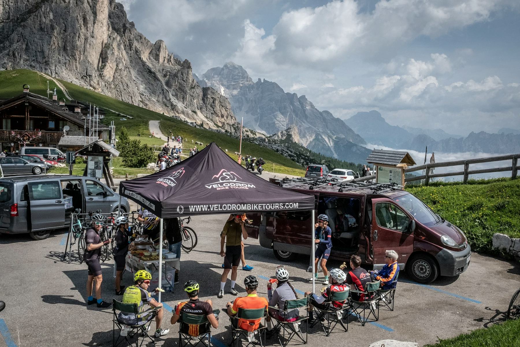 Dolomites Bike Tour Feeding station