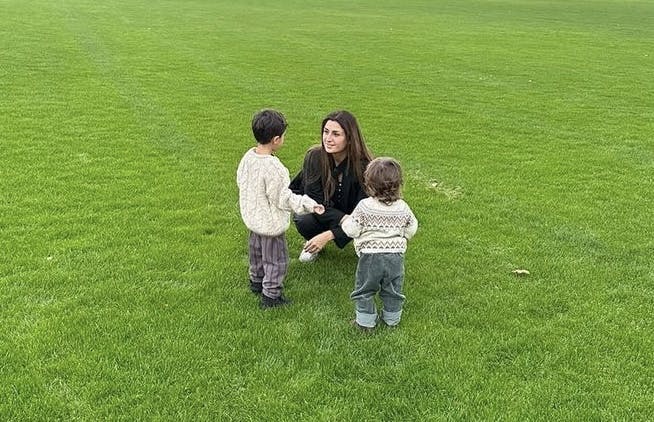 For 33-årige Mona Hejazi er det vigtigt, at hendes børn vokser op med indblik i, hvordan et voksenliv fungerer med en balancering mellem karriere- og familielivet. Foto: Mona Hejazi