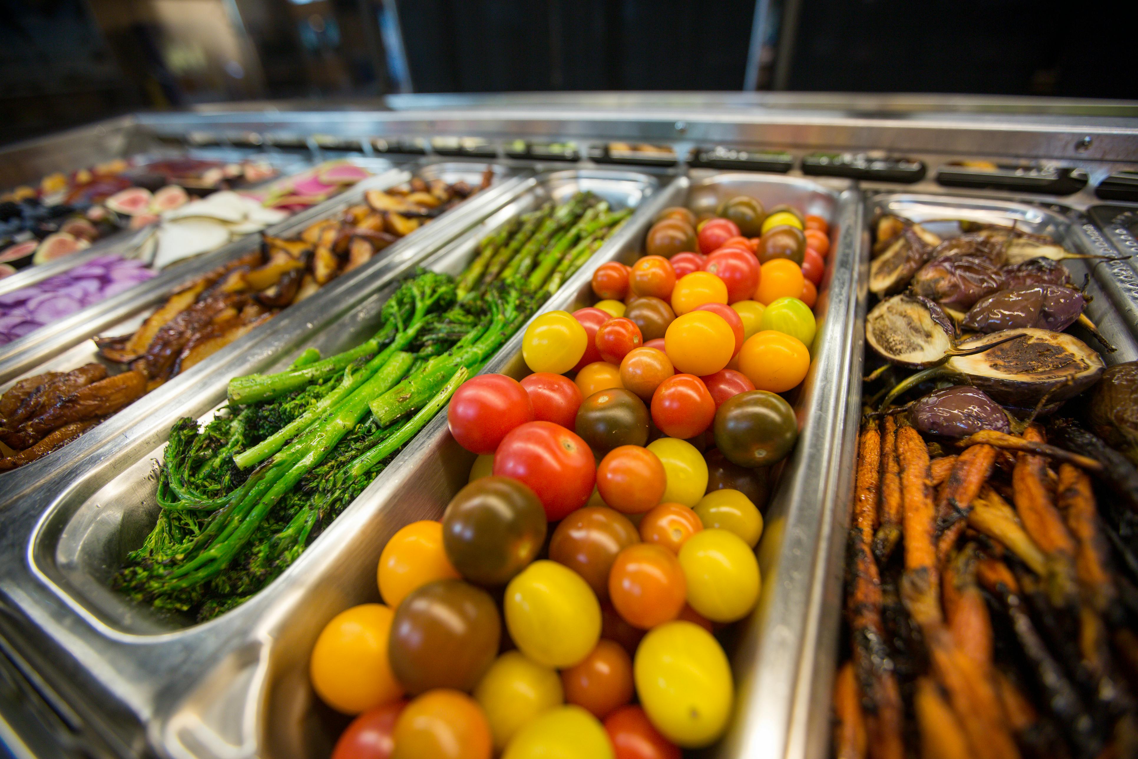 Flere grøntsager og mere kød har skubbet Københavns Kommunes klimaaftryk fra madvarer ned. Foto: Tom Windeknecht, iStock