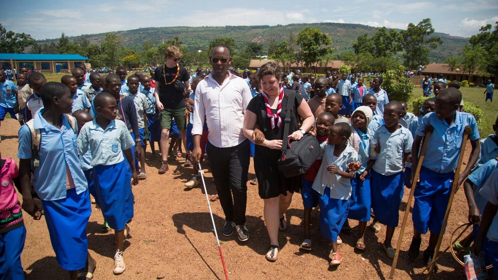 Spejderhjælpen besøger i 2017 en skole i Rwanda i forbindelse med en partneridentifikation, og senere projekt med handicapbevægelsen. Foto: Timothy Chester for Danske Handicaporganisationer.