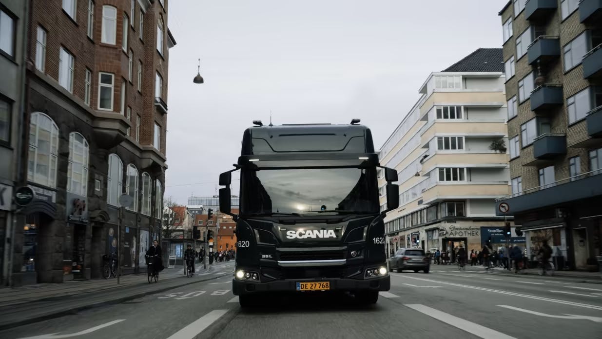 De første elektriske skraldebiler er allerede blevet leveret til Amager Ressourcecenter. Foto: Scania Danmark