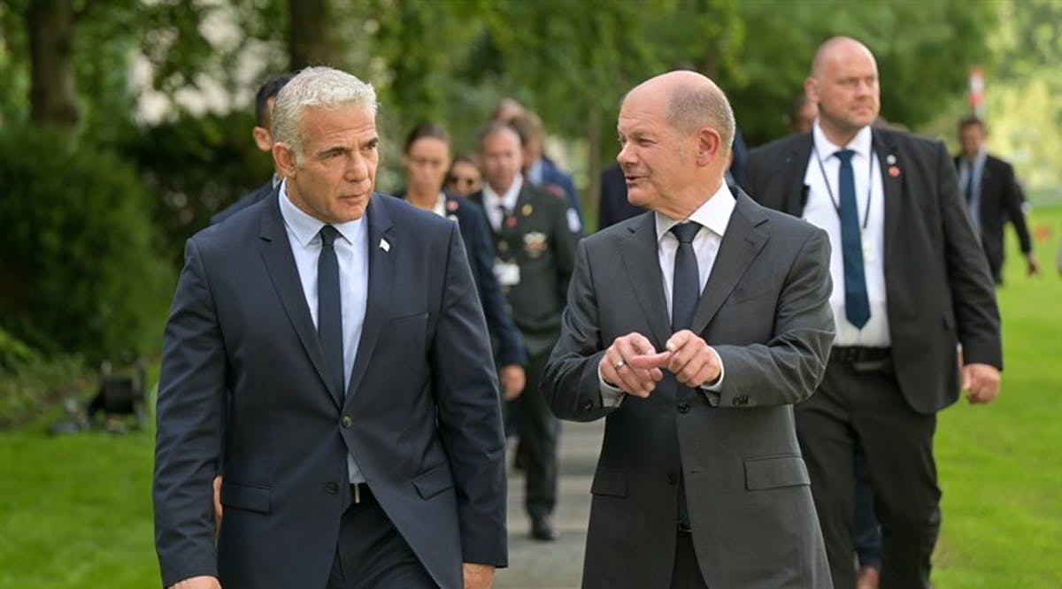 Yair Lapid with German chancellor Olaf Scholtz