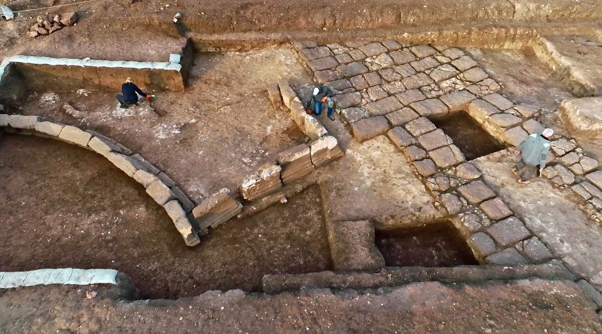 The excavation of the Israel Antiquities Authority at Megiddo