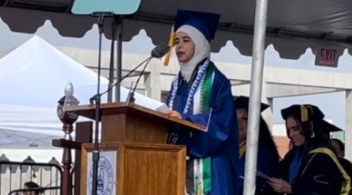 El Camino College graduation speaker Jana Abulaban criticized Israel in her commencement speech