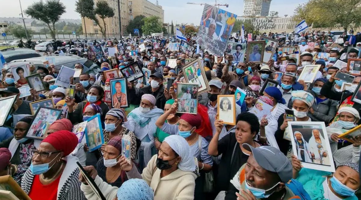 Ethiopian-Israelis protest outside government buildings in Jerusalem