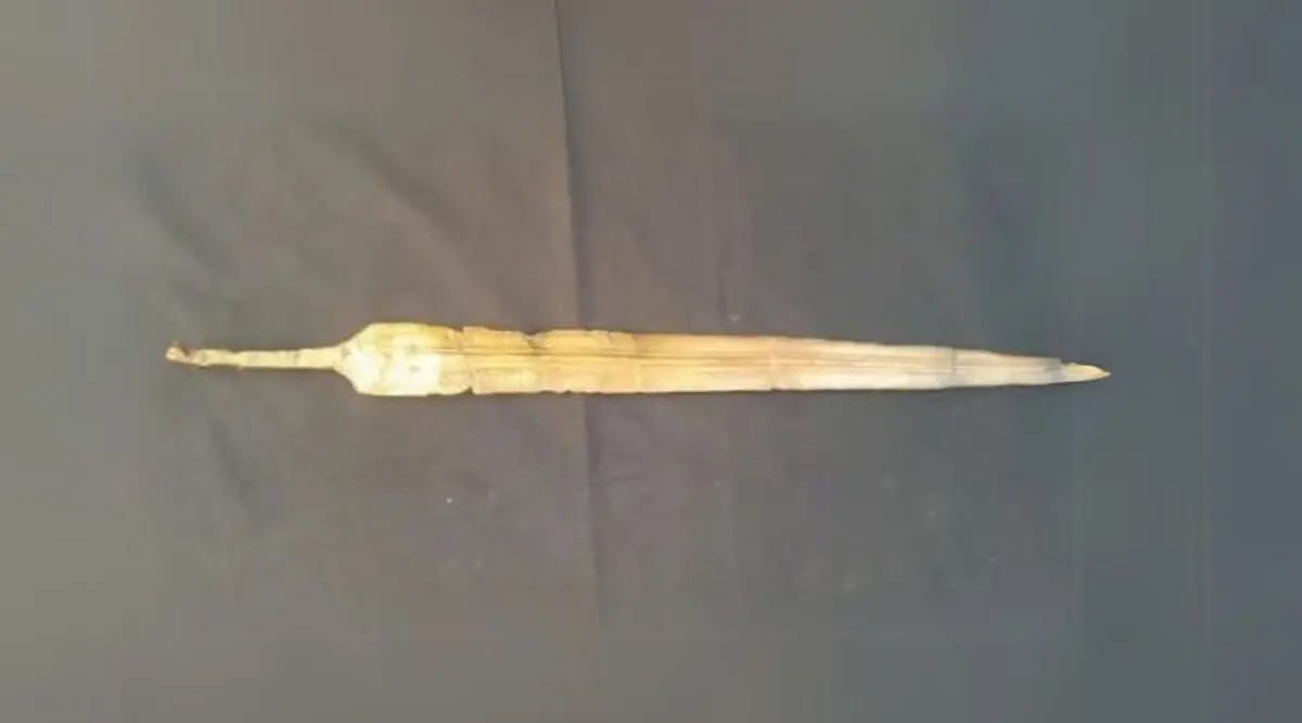 Bronze sword marked by Pharaoh Ramses II