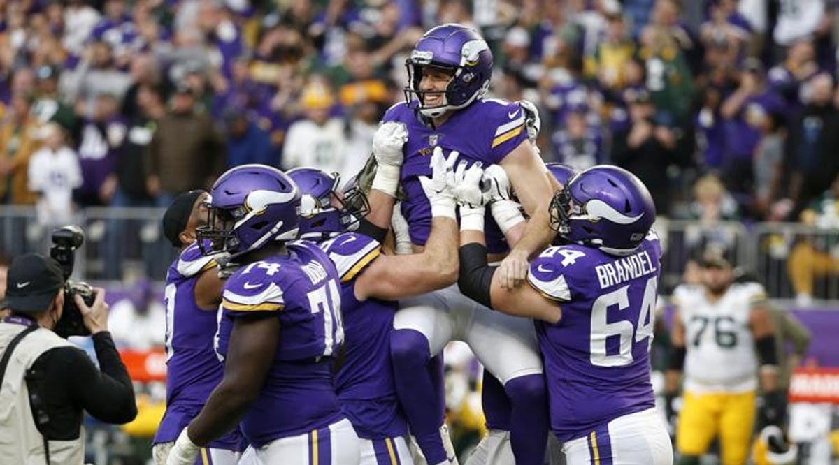 Minnesota Vikings kicker Greg Joseph, center, celebrates with teammates after kicking a 29-yard field goal