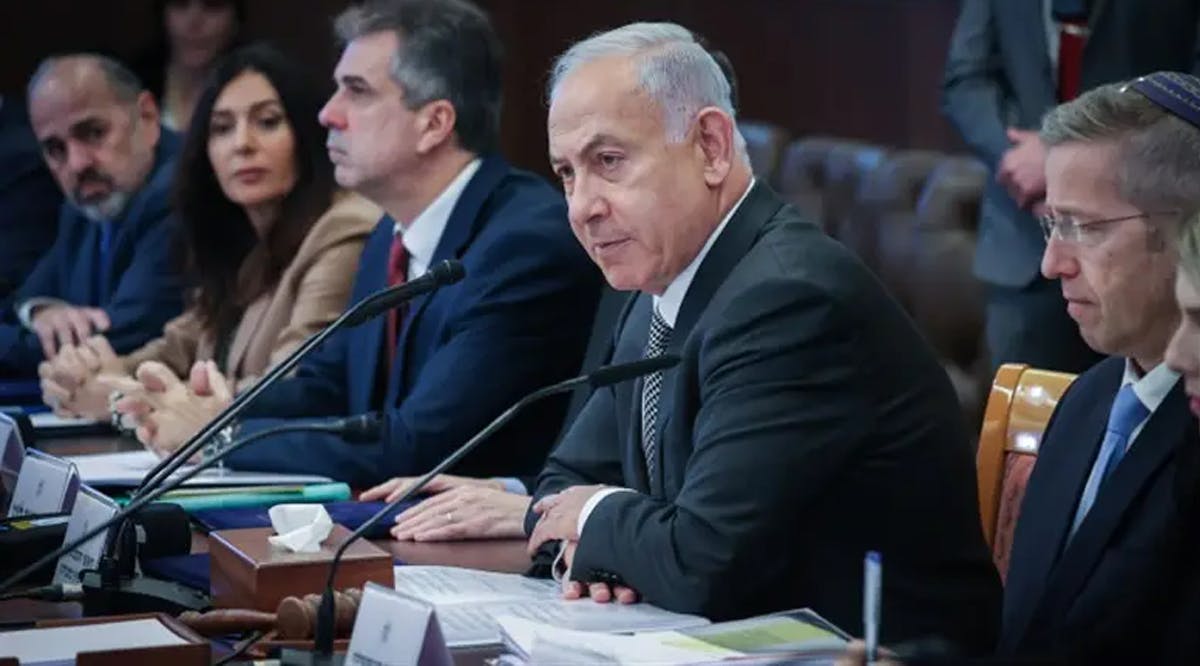 Benjamin Netanyahu at cabinet meeting